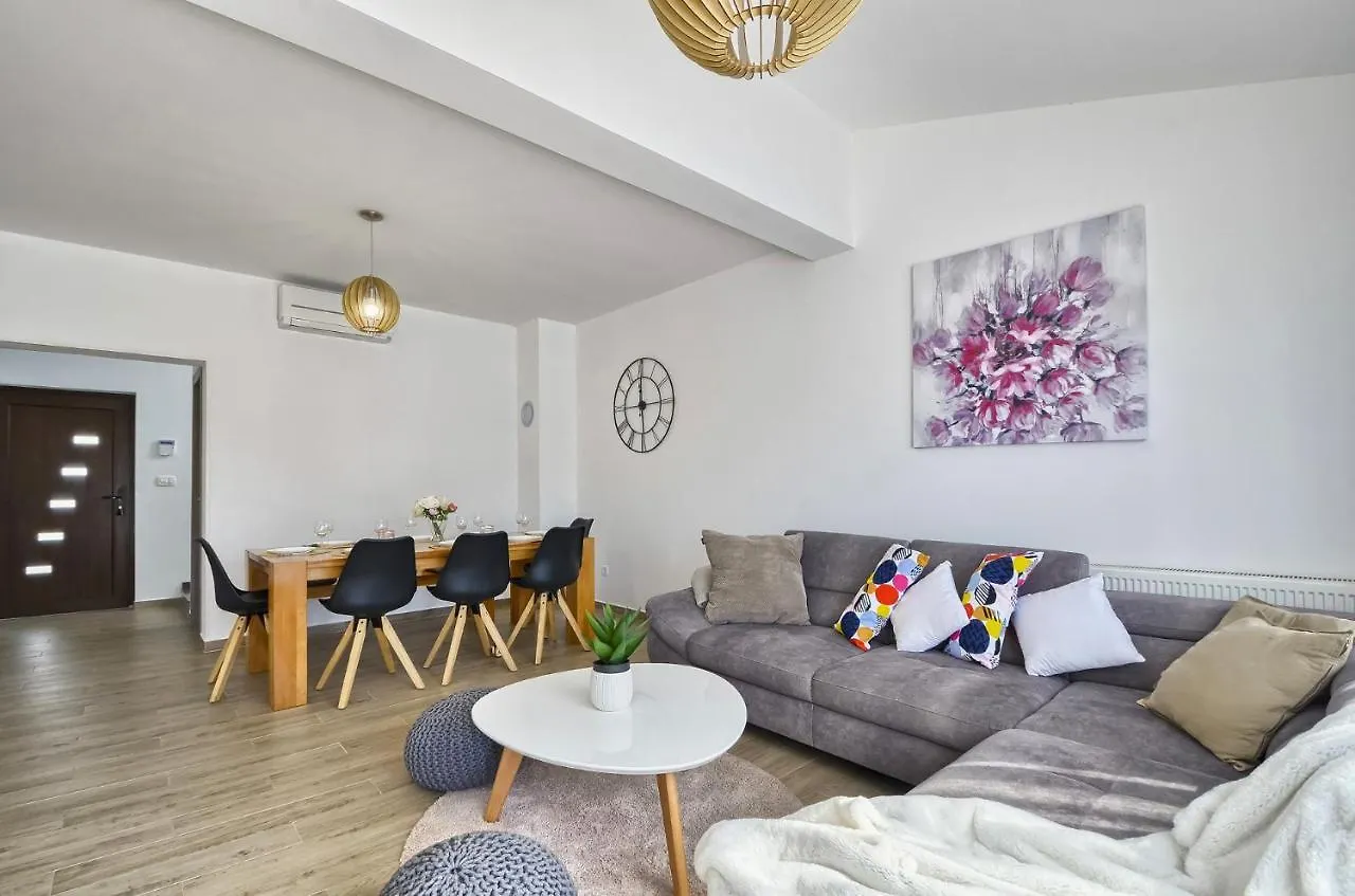 Villa Moki Mit Privatem Beheizbarem Pool Pula