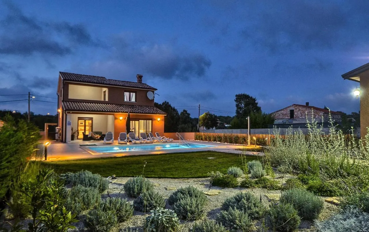 Villa Moki Mit Privatem Beheizbarem Pool Pula