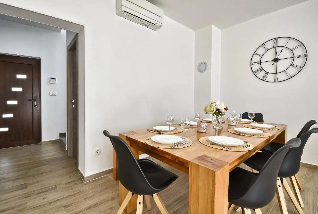 Villa Moki Mit Privatem Beheizbarem Pool Пула 0*,