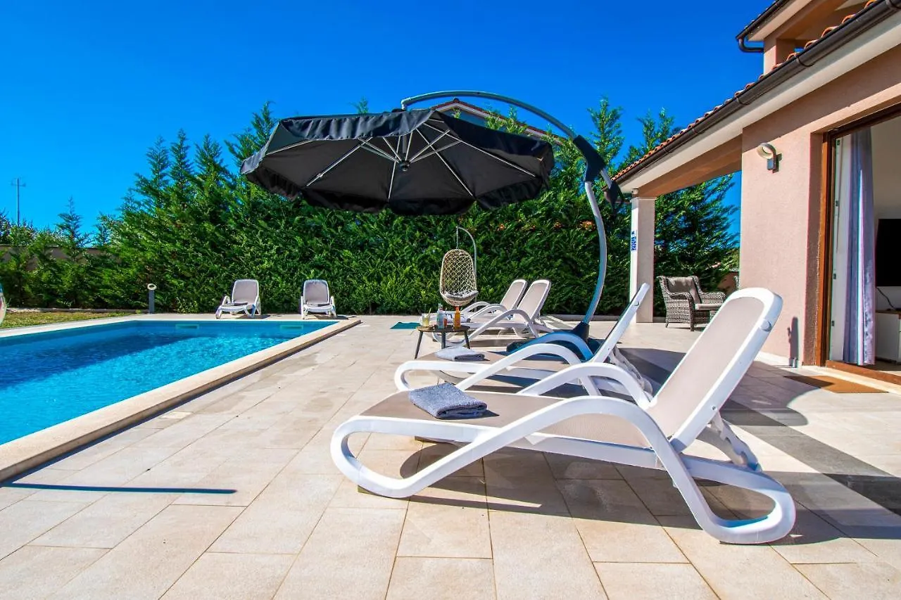 Villa Moki Mit Privatem Beheizbarem Pool Pula