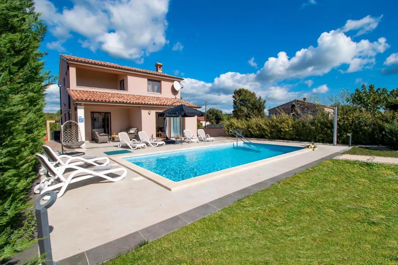 Villa Moki Mit Privatem Beheizbarem Pool Пула
